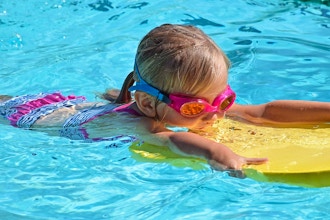 Children's Swimming: Preschool Youth (Approx. Age 3-4)
